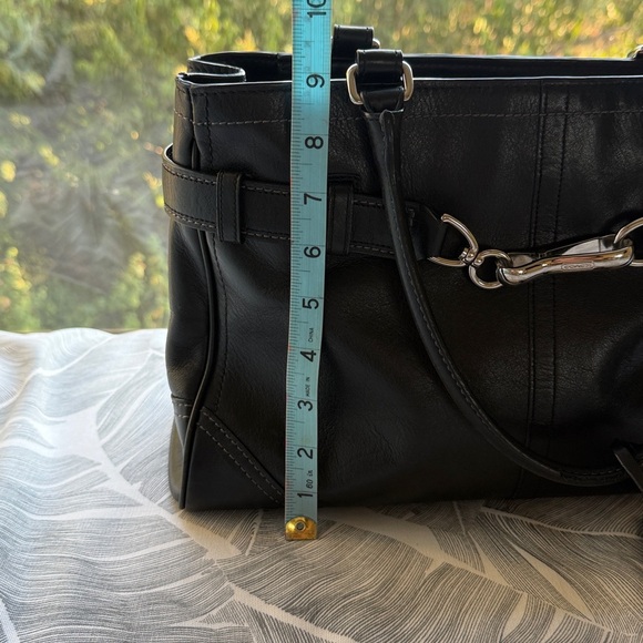 Coach Vintage Black Leather Handbag - Picture 10 of 11